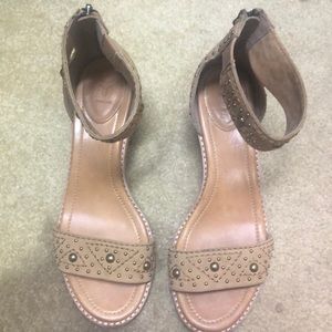 FRYE TAN HEELS